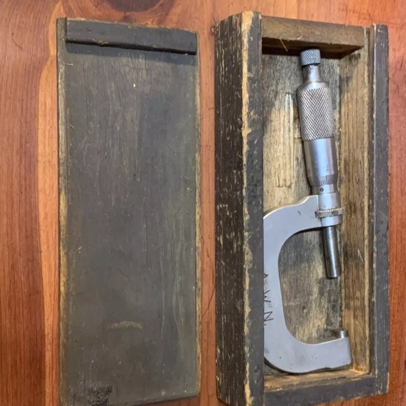 AWN Lehnwerkstatt Micrometer with Wooden Box - Picture 8 of 9